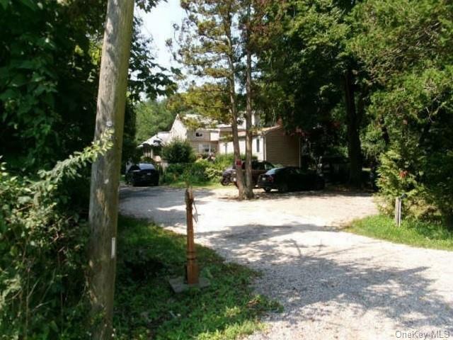 1579 Sea Road, Southampton, New York image 1