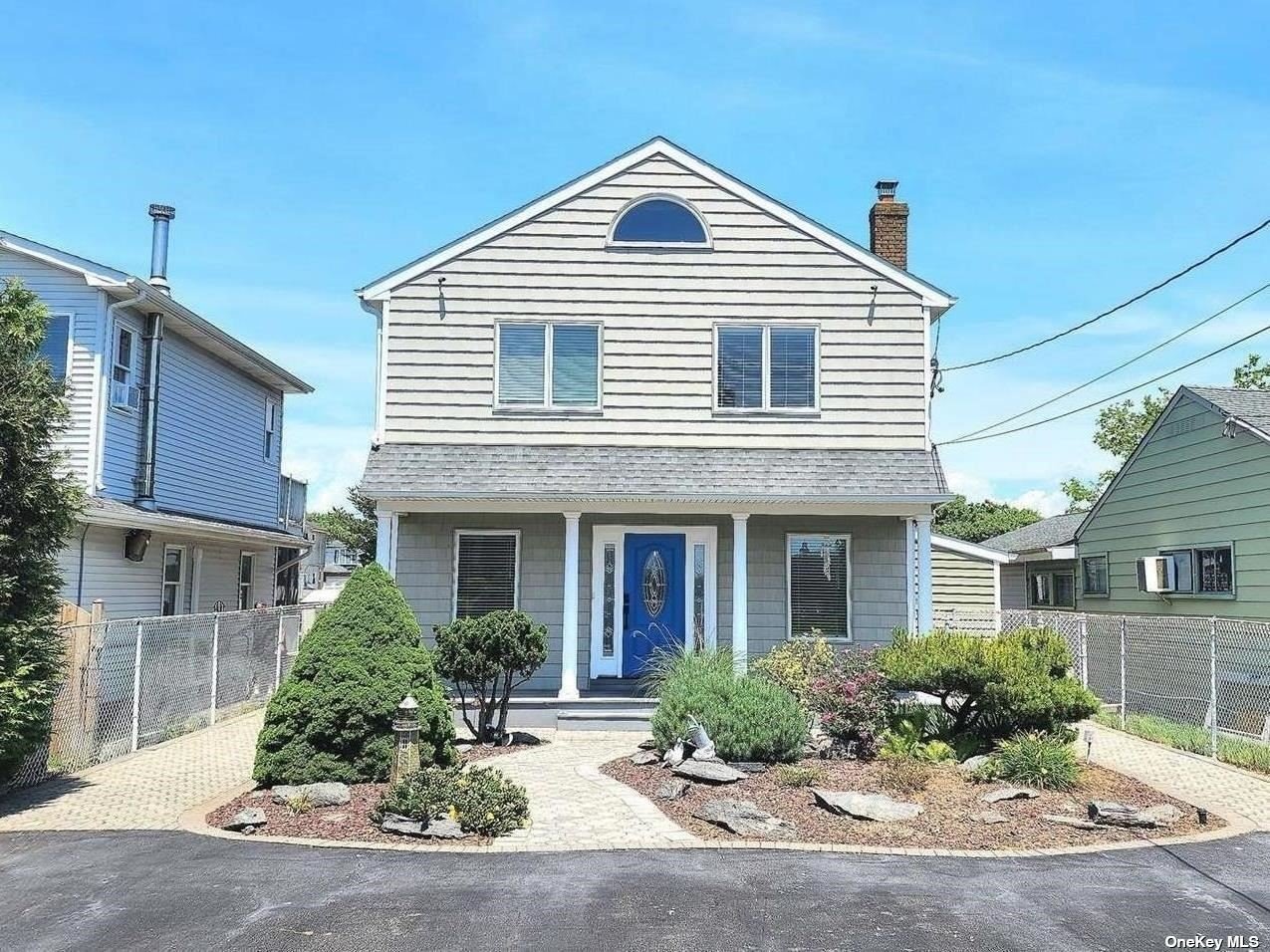 View Shirley, NY 11967 house