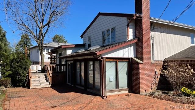 Photo 3 of 17 of 3 Tompkins Avenue house