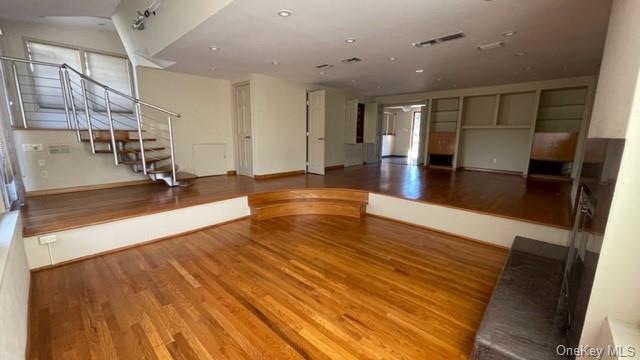 Photo 8 of 17 of 3 Tompkins Avenue house