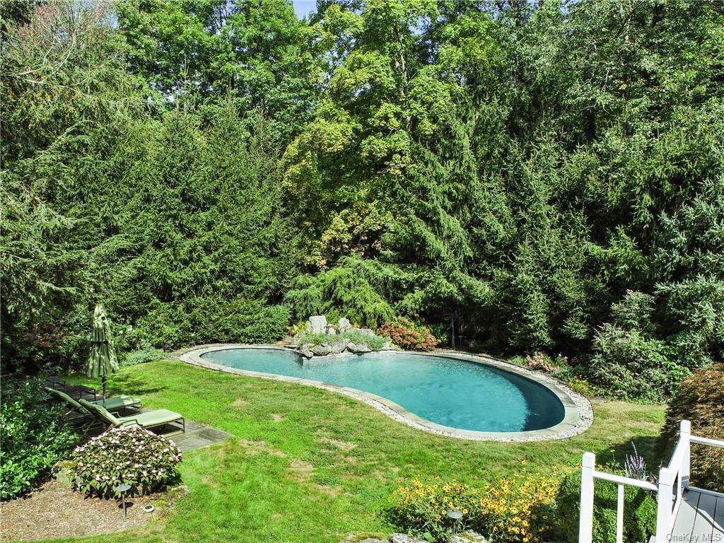 2 Winding Brook Drive, Larchmont, New York image 5