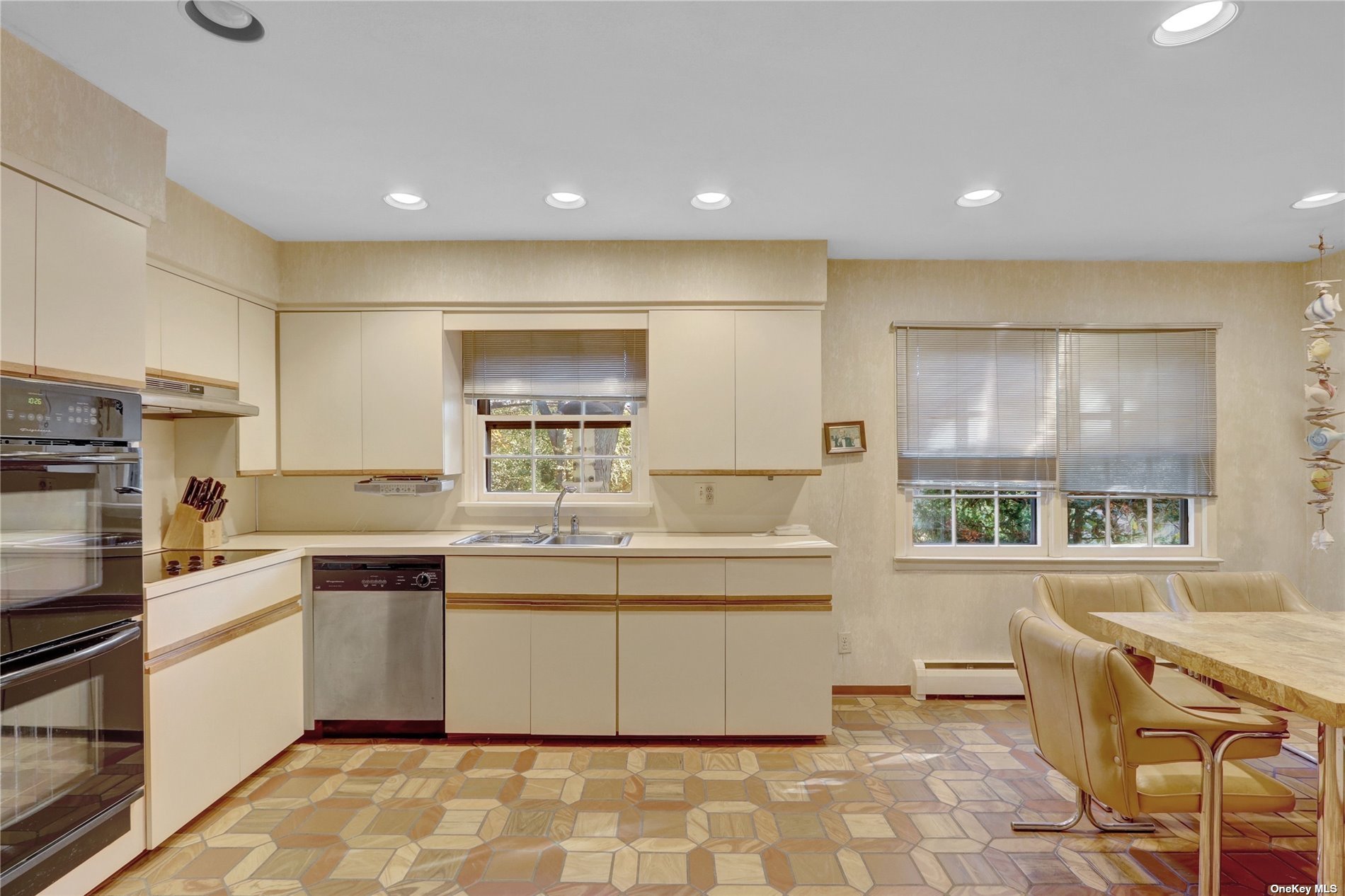 764 Sherwood Court, North Woodmere, New York image 11