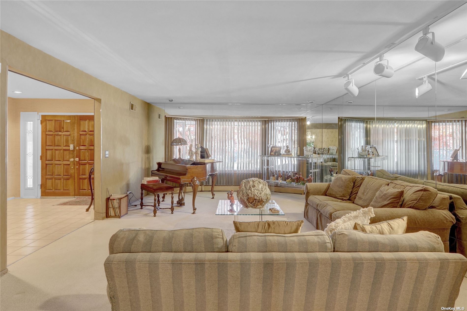 764 Sherwood Court, North Woodmere, New York image 7