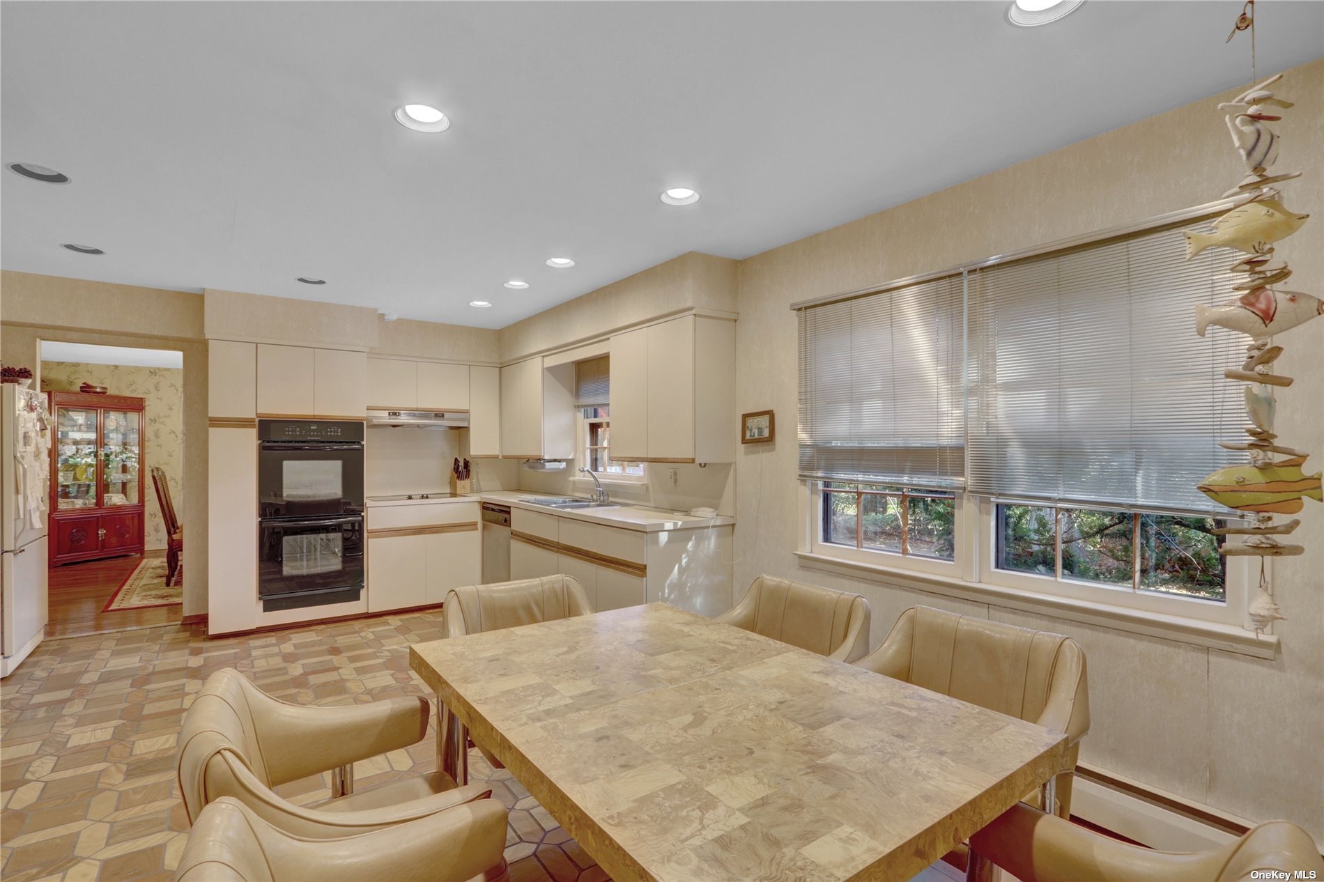 764 Sherwood Court, North Woodmere, New York image 12