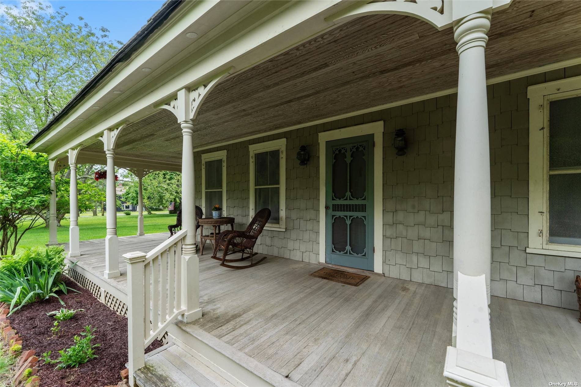 34 Evergreen Avenue, East Moriches, New York image 3