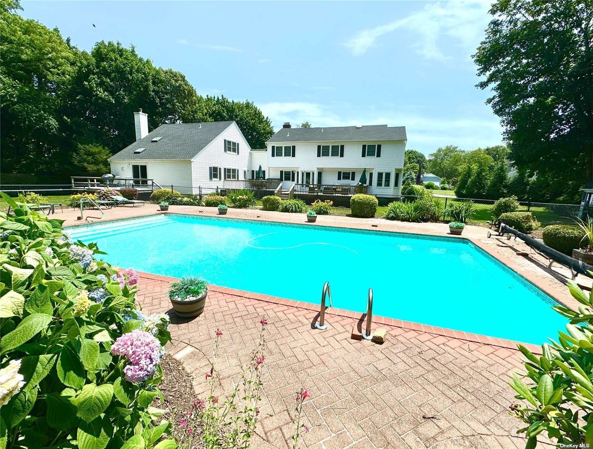 320 Burgundy Court, Southold, New York image 15