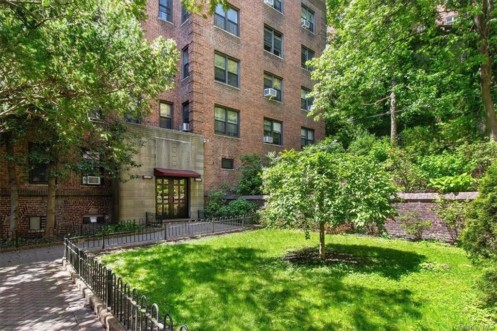 Property for Sale at 3015 Riverdale Avenue 2D, Bronx, New York - Bedrooms: 2 
Bathrooms: 1 
Rooms: 5  - $310,000