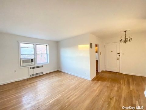 Homes For Sale - 81-05 35 Avenue #5L<br/> Jackson Heights, NY 11372