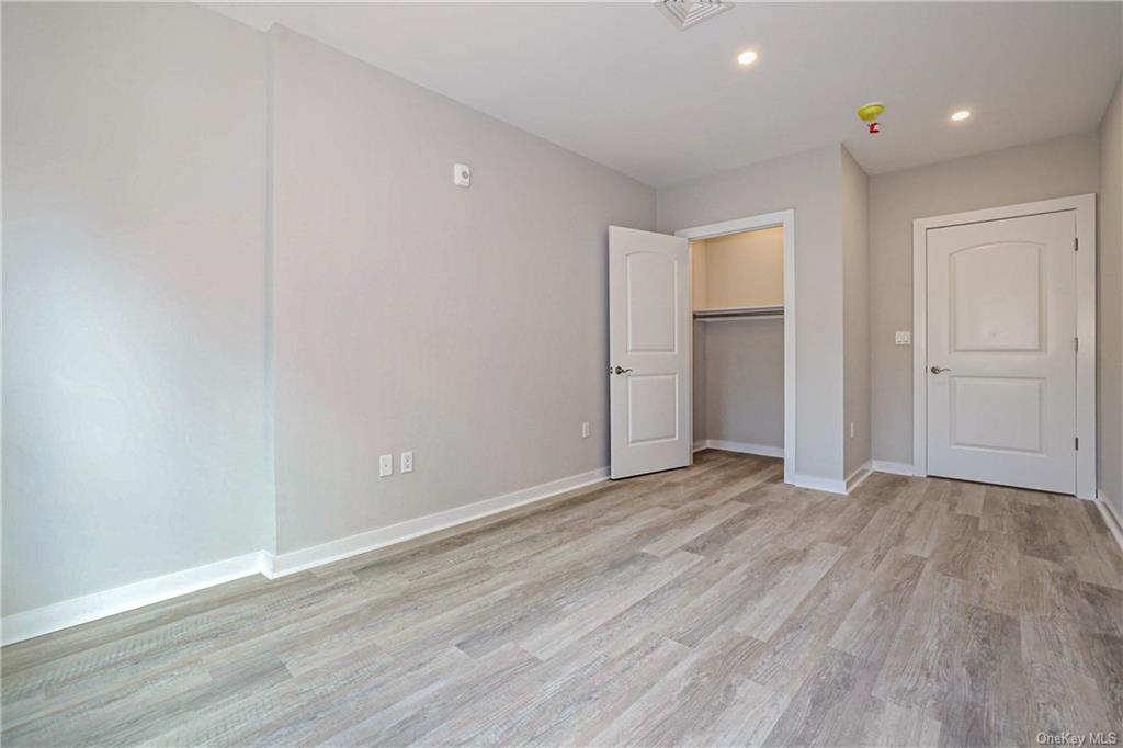 Hawthorne, New York 10532, United States, 2 Bedrooms Bedrooms, ,1 BathroomBathrooms,Residential,Active,15945