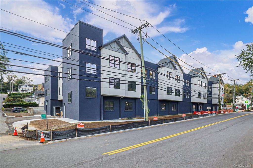 Hawthorne, New York 10532, United States, 2 Bedrooms Bedrooms, ,1 BathroomBathrooms,Residential,Active,15945