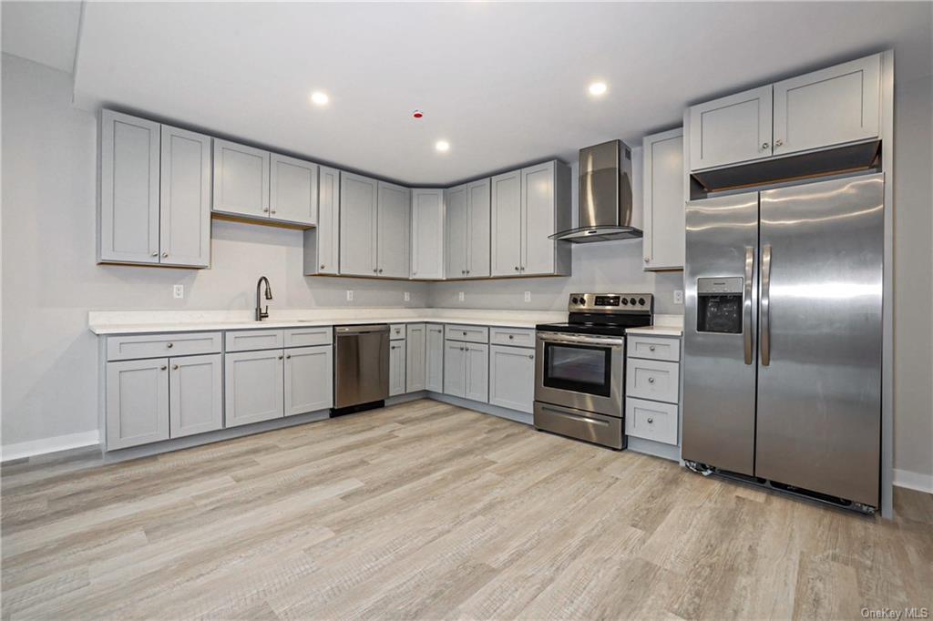 Hawthorne, New York 10532, United States, 2 Bedrooms Bedrooms, ,1 BathroomBathrooms,Residential,Active,15945