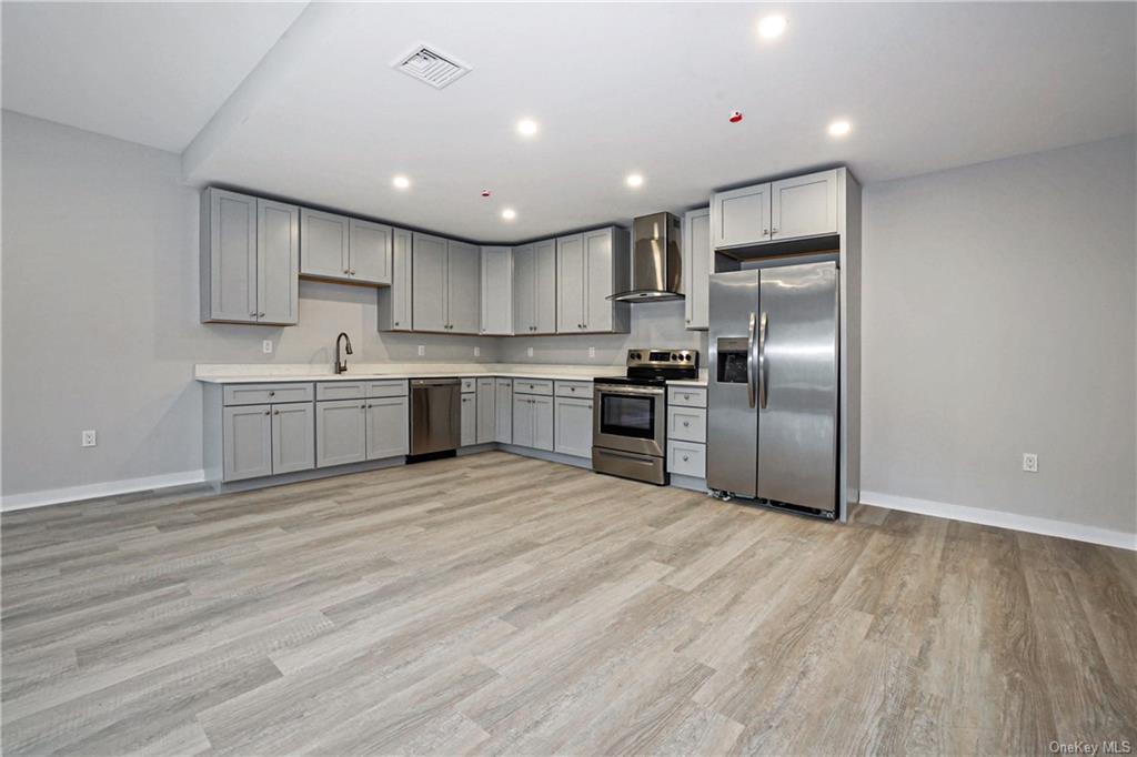 Hawthorne, New York 10532, United States, 2 Bedrooms Bedrooms, ,1 BathroomBathrooms,Residential,Active,15945