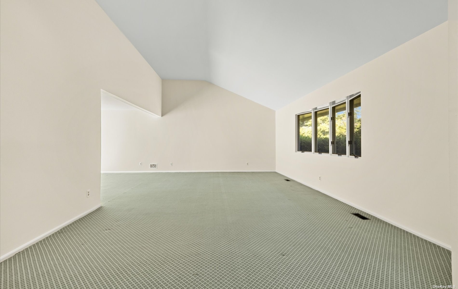 25 Fairway Court