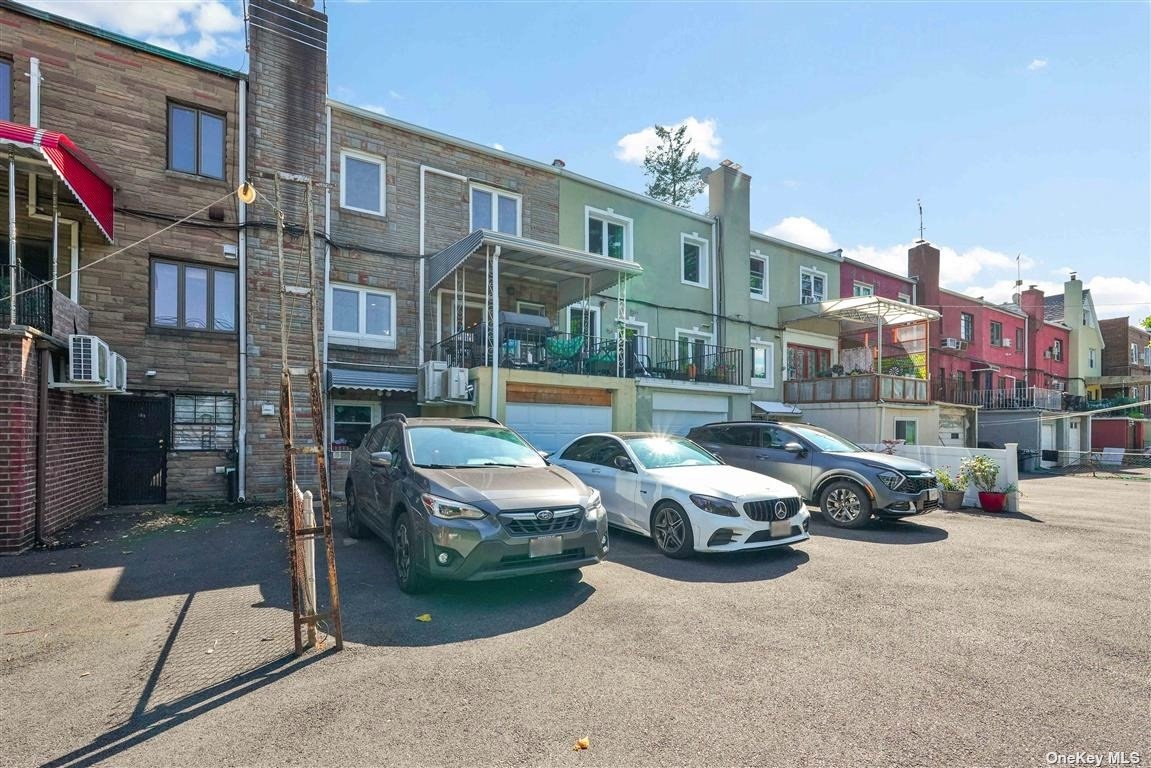 61-41 Alderton Street St, Rego Park, New York image 20