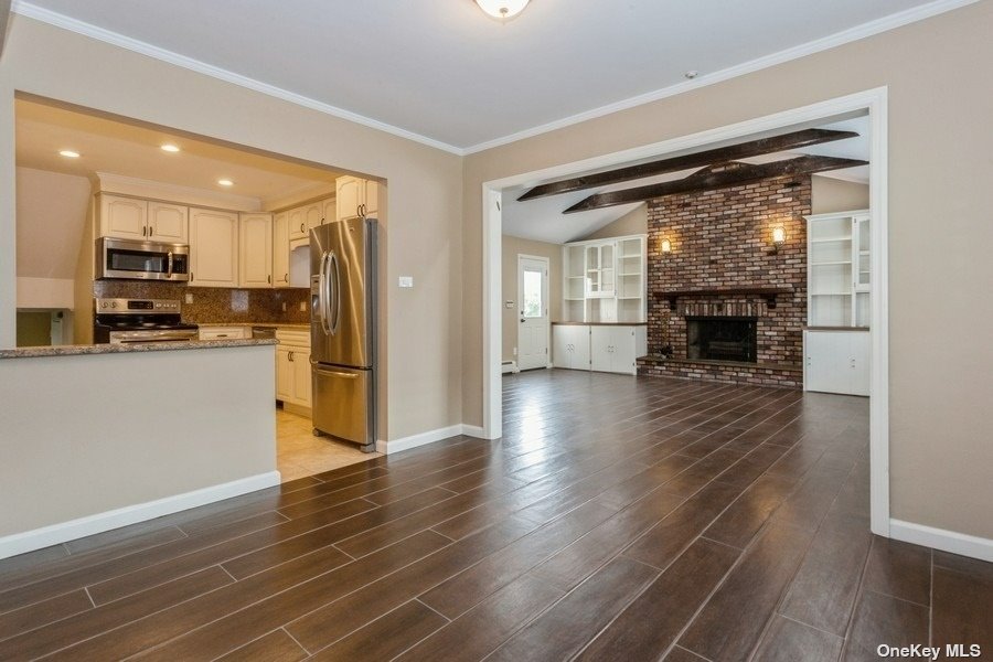 Photo 5 of 20 of 3441 Fulton Avenue house