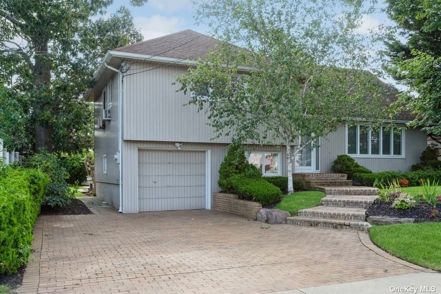 Photo 1 of 20 of 3441 Fulton Avenue house
