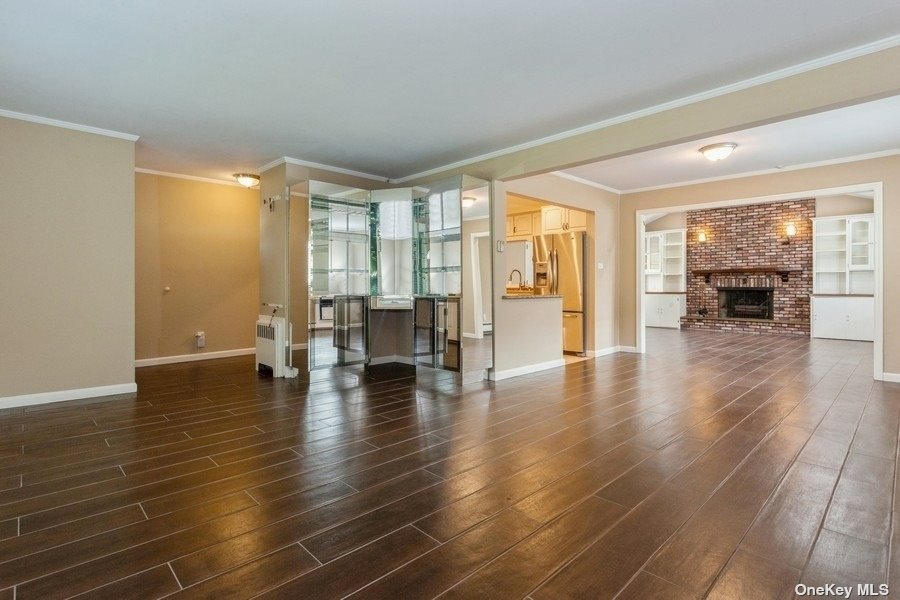 Photo 4 of 20 of 3441 Fulton Avenue house