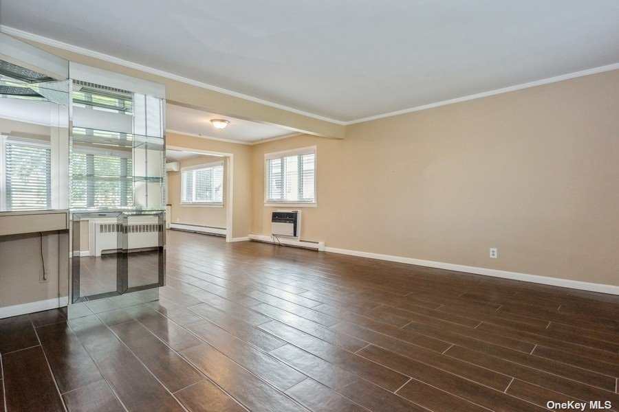Photo 3 of 20 of 3441 Fulton Avenue house