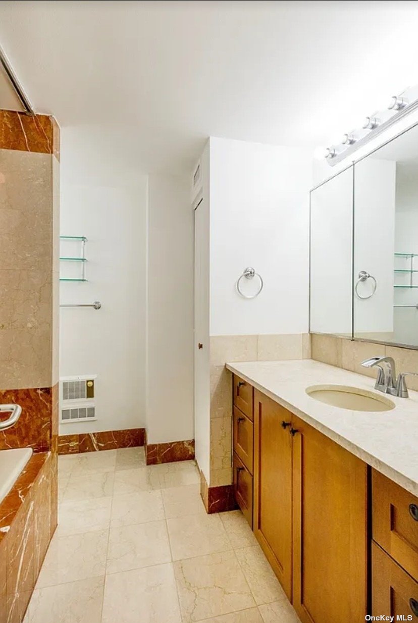 43 W 61st Street #18H, New York (Manhattan), New York image 4
