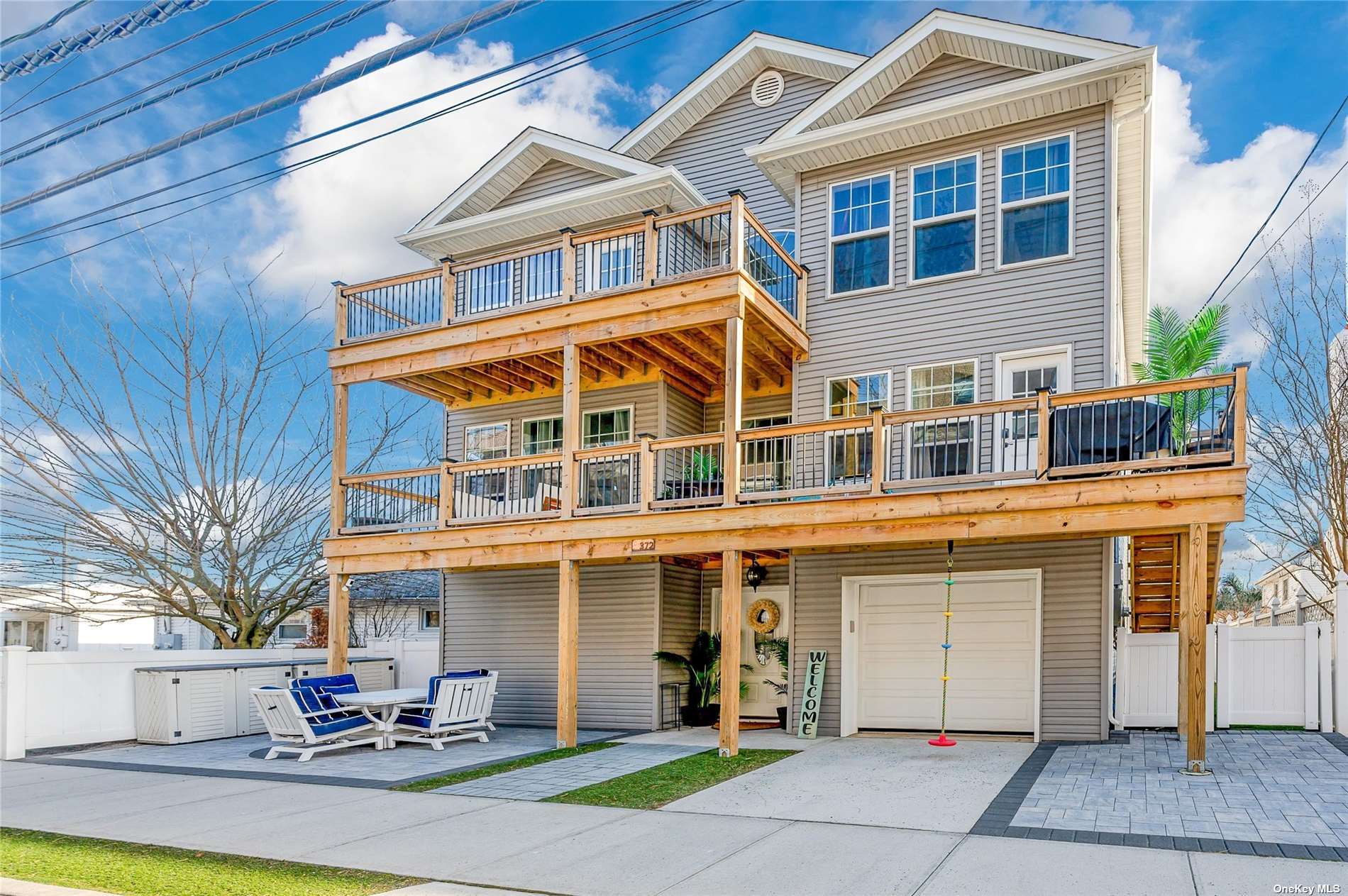 Photo 1 of 16 of 372 E Bay Drive house