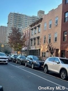 133 Manhattan Avenue