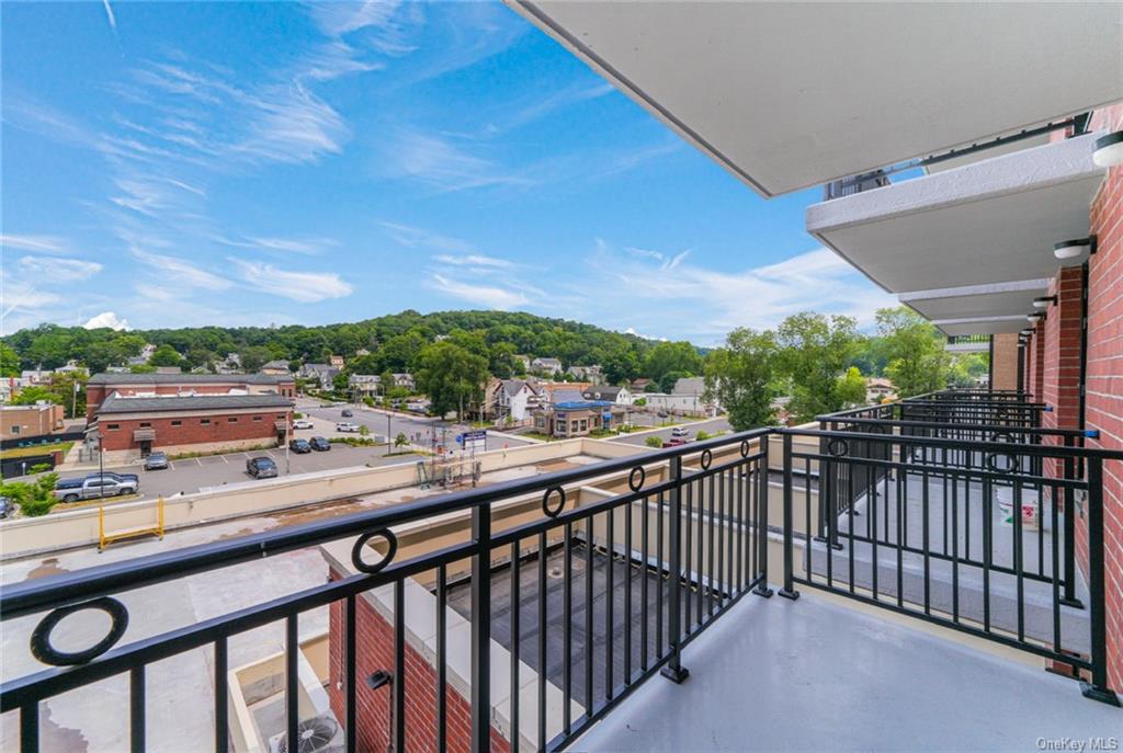 Rental Property at Brown Street 2U, Peekskill, New York - Bedrooms: 1 
Bathrooms: 1  - $2,425 MO.