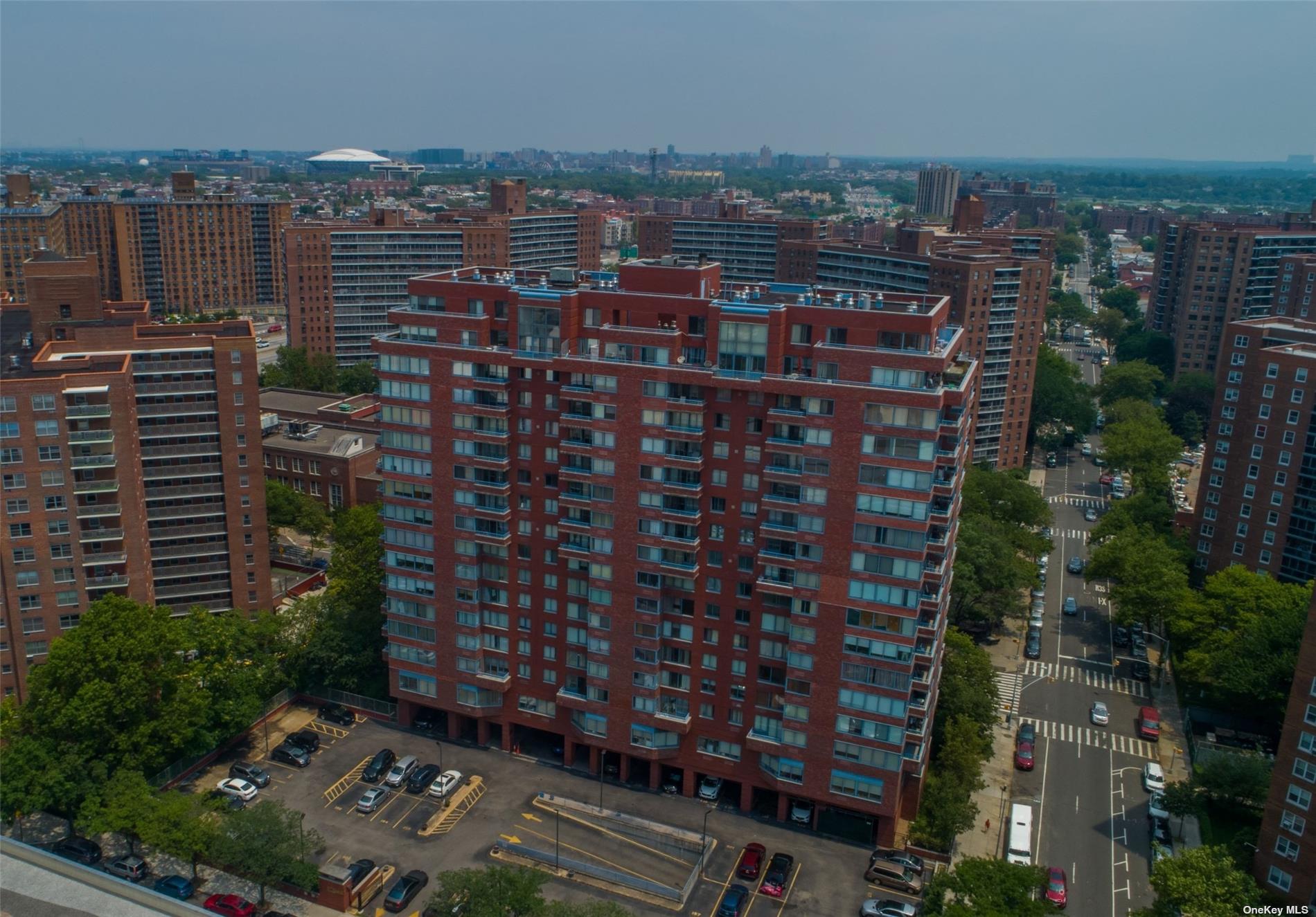 6254 97th Place 4I, Rego Park, Queens, NY - 2 Bedrooms  
2 Bathrooms  
5 Rooms - 