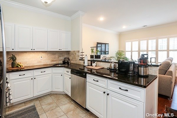 Photo 11 of 20 of 116 Stewart Avenue H condo