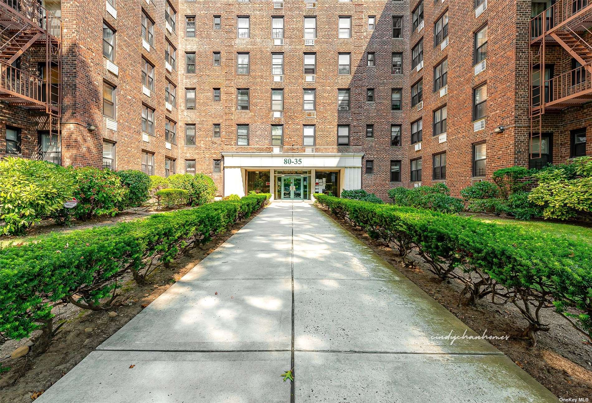 80-35 Springfield Boulevard #3J, Oakland Gardens, New York image 1