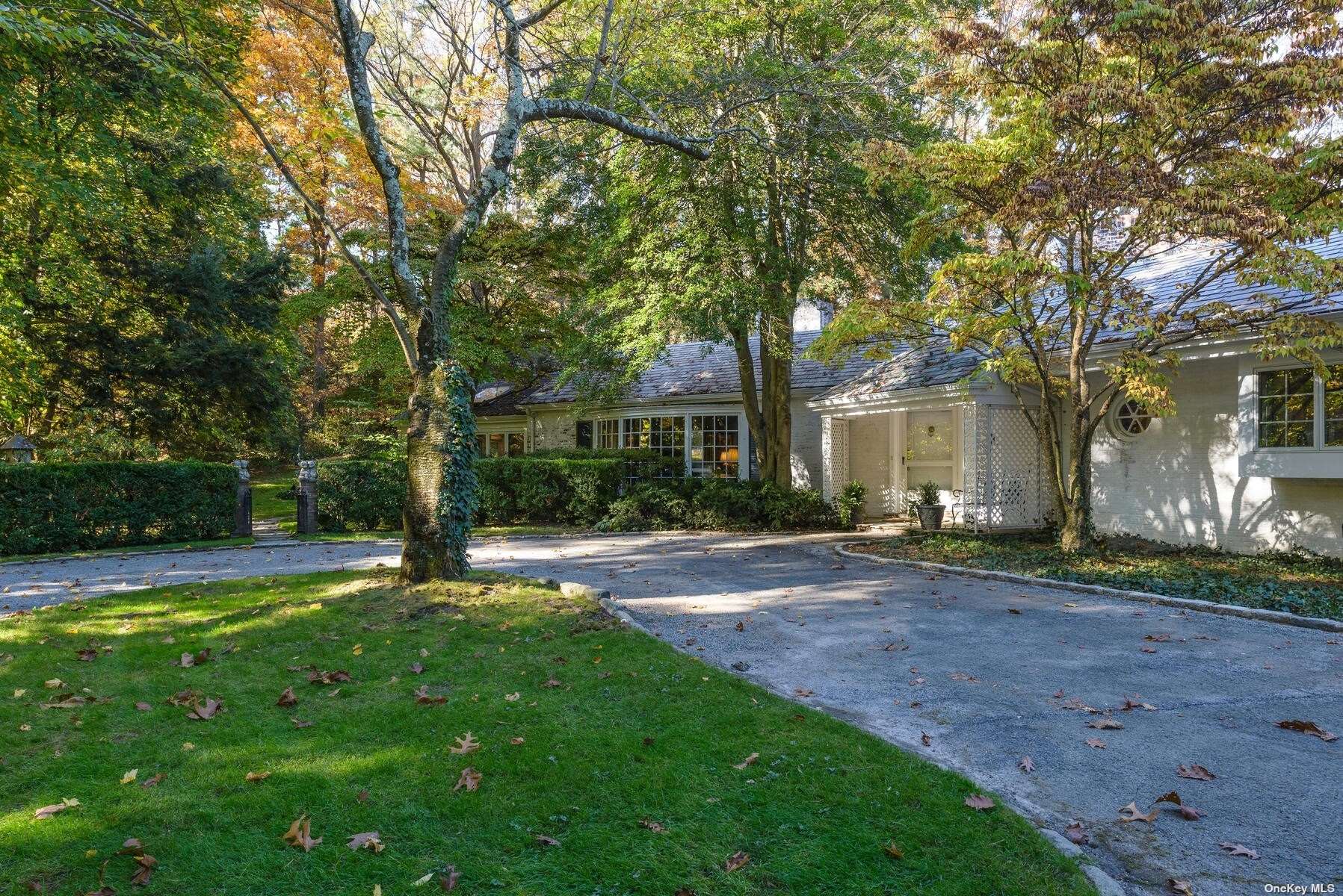 4 Laurel Lane, Locust Valley, New York image 2