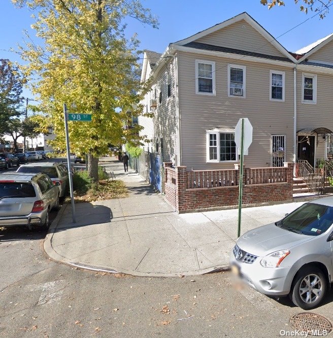 Property for Sale at 4820 98th Street, Corona, Queens, NY - Bedrooms: 6 
Bathrooms: 4 
Rooms: 11  - $1,149,000