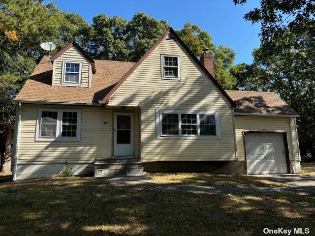 Photo 1 of 4 Oakland Drive, Riverhead, NY, $499,990, Web #: 3584096