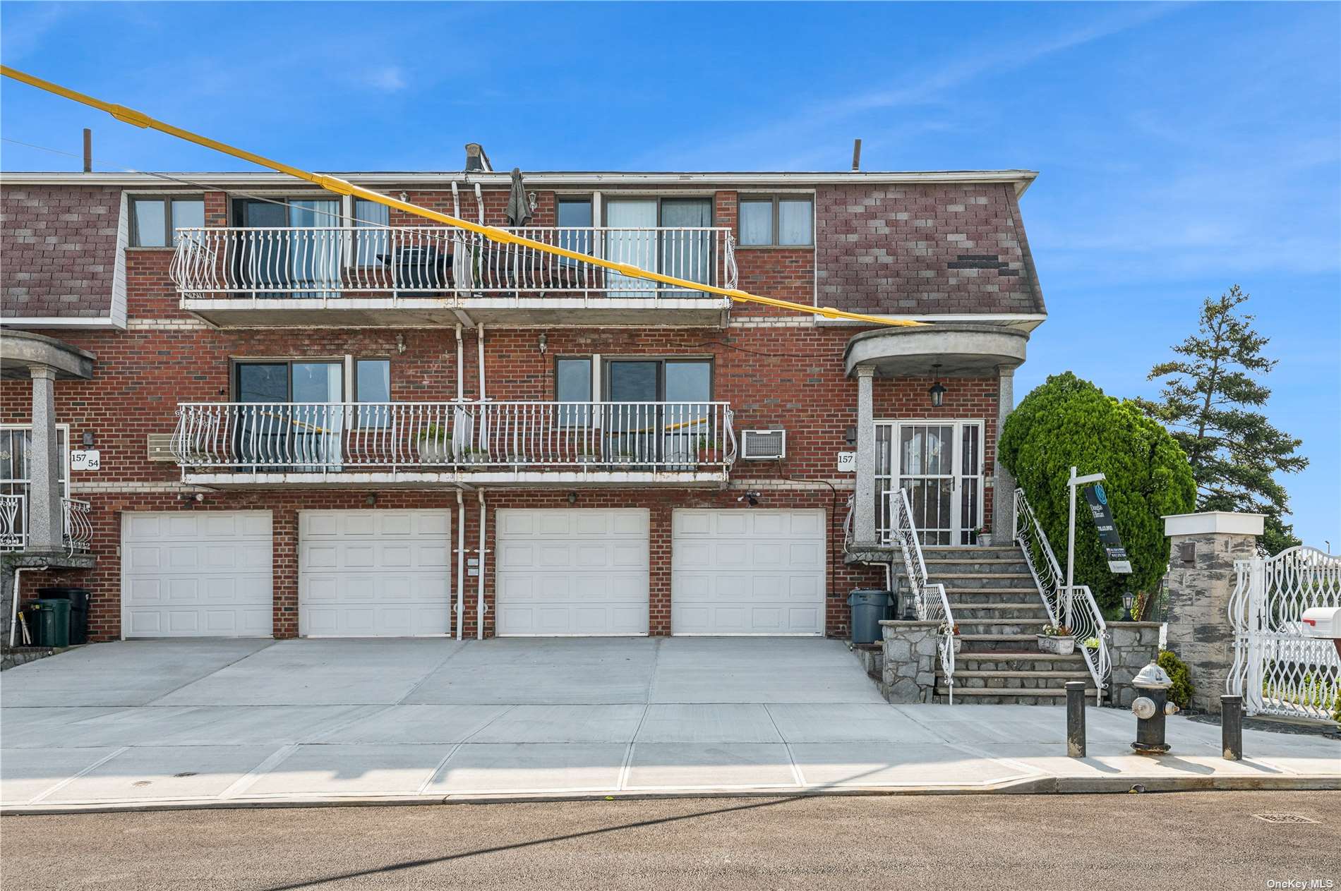 Property for Sale at 15750 95 Street, Howard Beach, Queens, NY - Bedrooms: 6 
Bathrooms: 5 
Rooms: 12  - $1,699,000