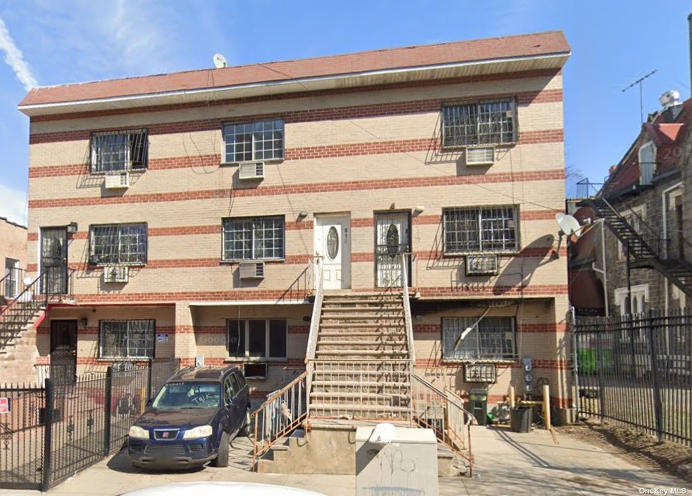 Property for Sale at 814 Faile Street, Bronx, New York - Bedrooms: 5 
Bathrooms: 3 
Rooms: 11  - $800,000