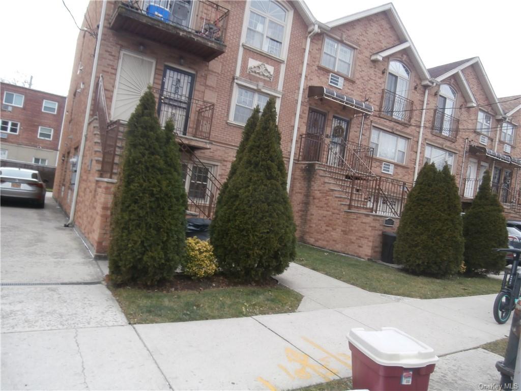 Property for Sale at 2833 Ely Avenue 2, Bronx, New York - Bedrooms: 3 
Bathrooms: 2 
Rooms: 6  - $479,000