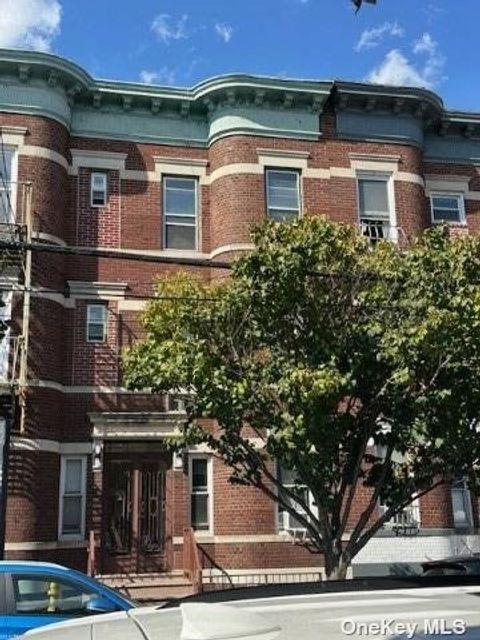 30-26 43rd Street Astoria NY 11103
