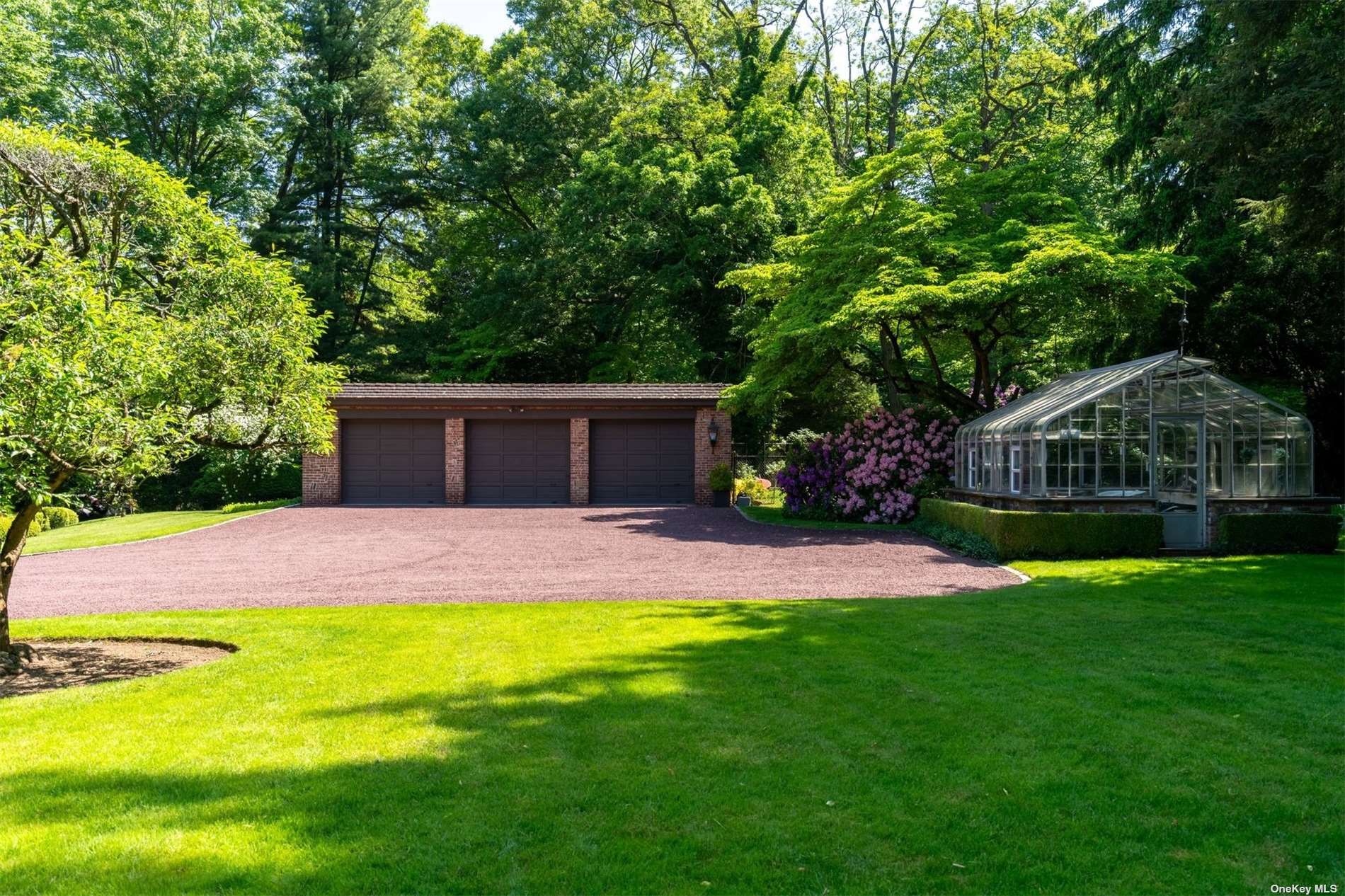 285 Piping Rock Road, Locust Valley, New York image 29