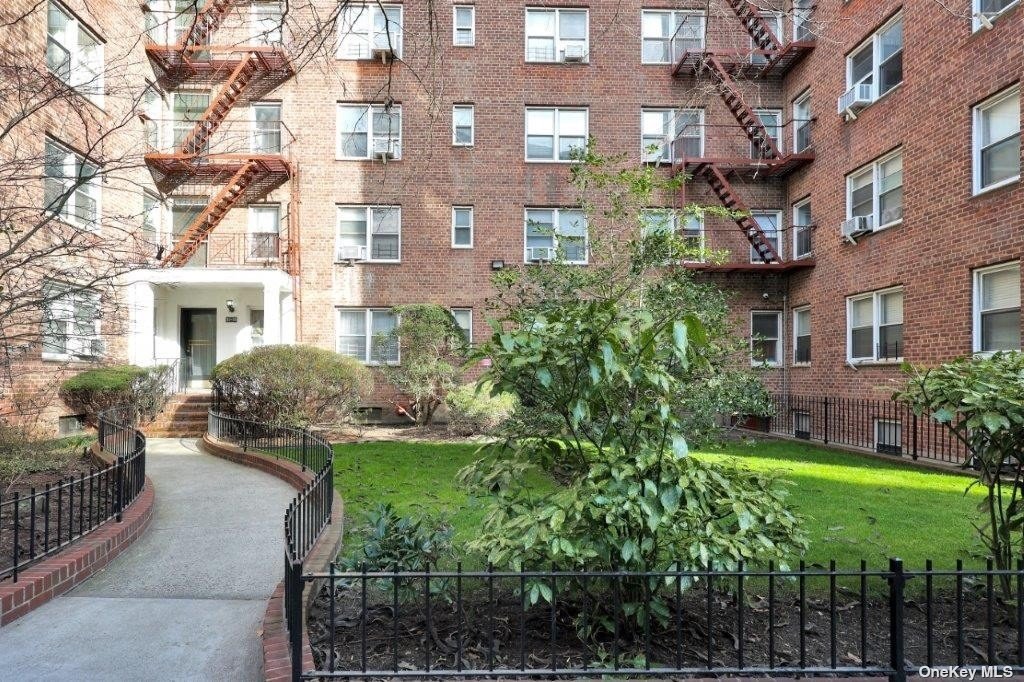 34-49 81st Street #5Y, Jackson Heights, New York image 1