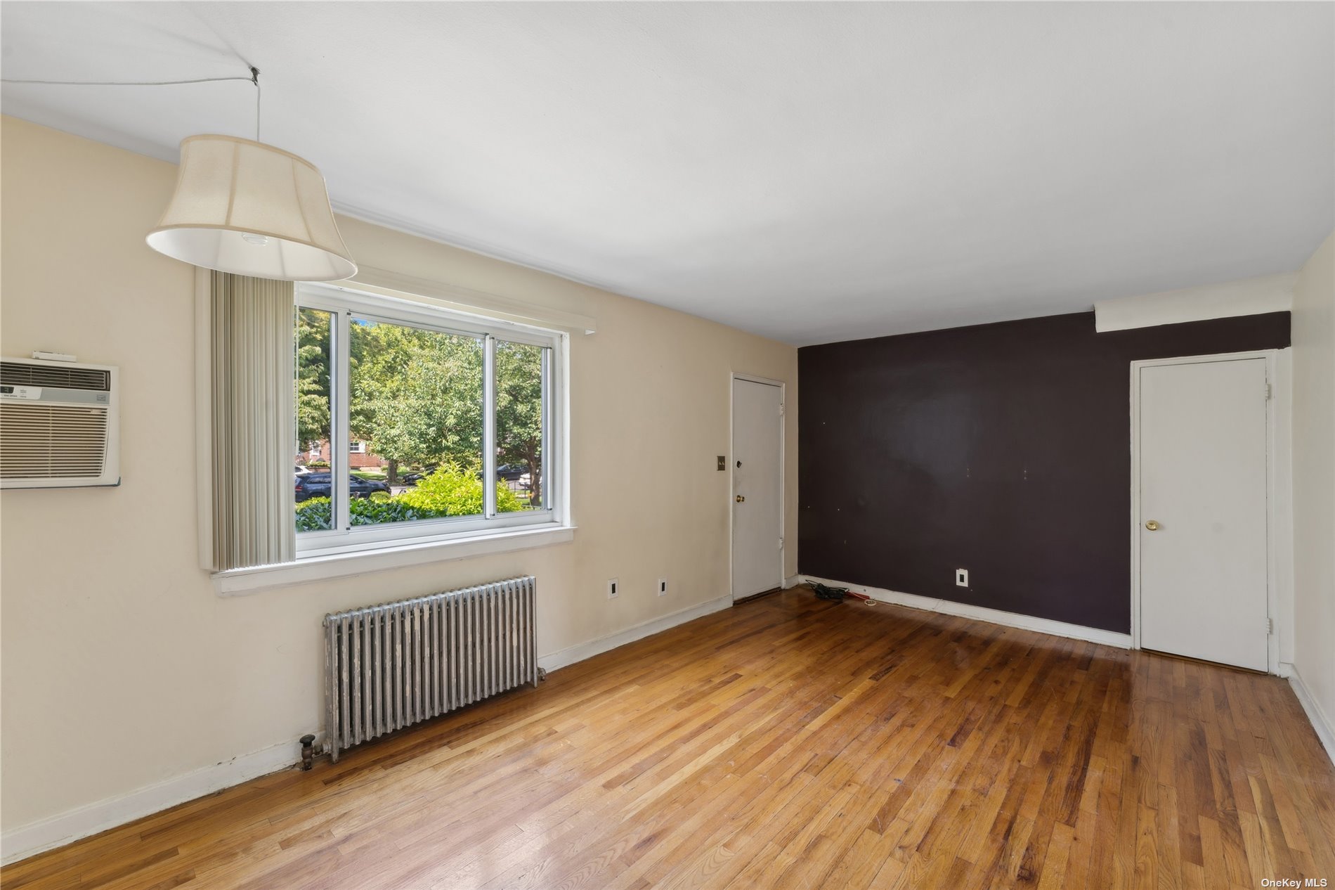 260-12 75th Avenue #1ST, Glen Oaks, New York image 6