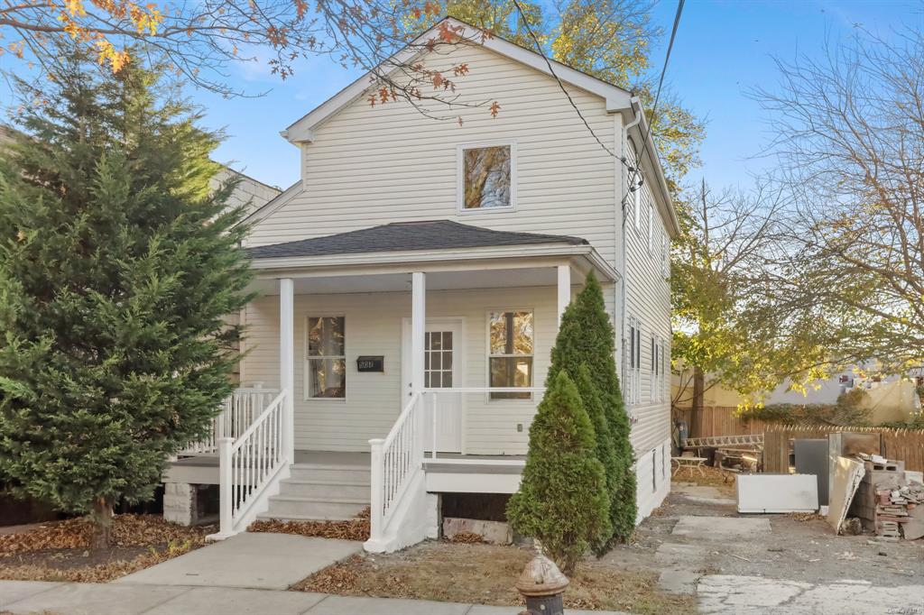 Property for Sale at Minnieford Avenue, Bronx, New York - Bedrooms: 3 
Bathrooms: 2 
Rooms: 8  - $589,000