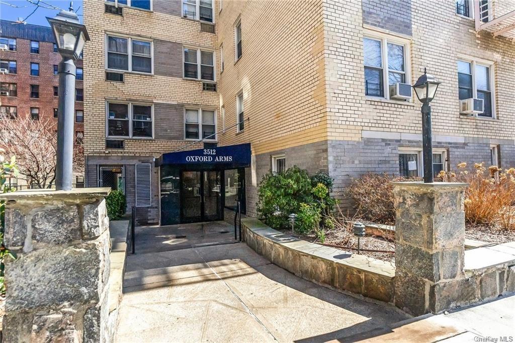 Property for Sale at 3512 Oxford Avenue 1B, Bronx, New York - Bedrooms: 2 
Bathrooms: 1 
Rooms: 5  - $235,000