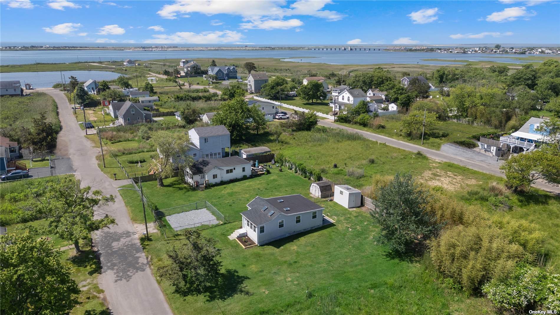 28 Blue Point Road, Mastic Beach, New York image 4