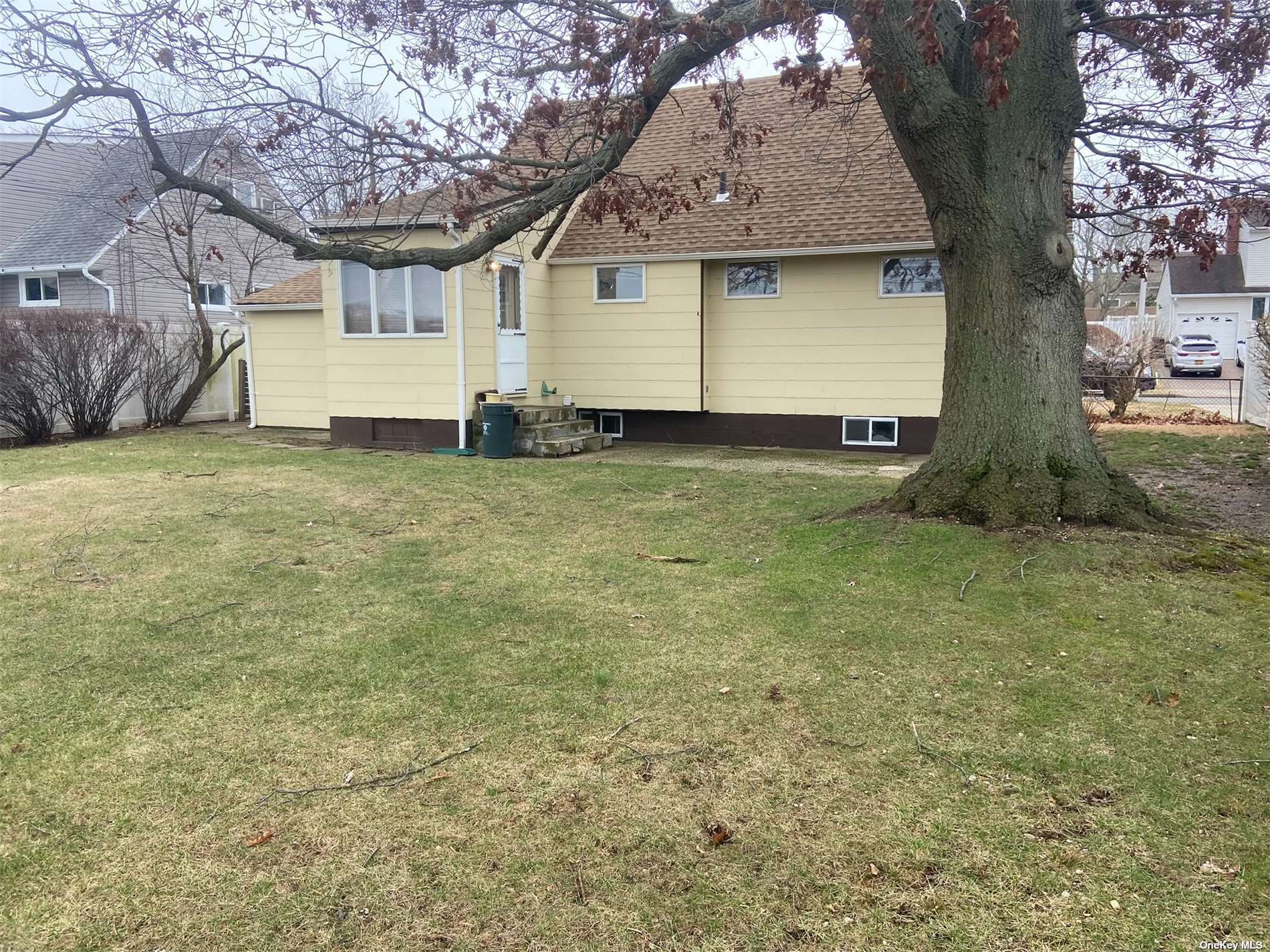 Photo 16 of 17 of 2245 Plum Tree Road N house