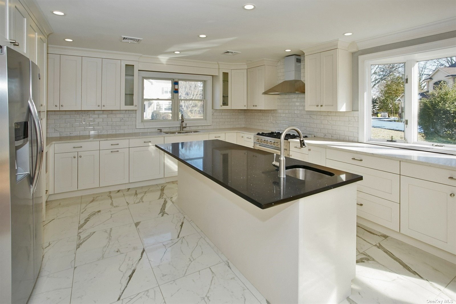 Photo 9 of 24 of 1334 Boxwood Drive house
