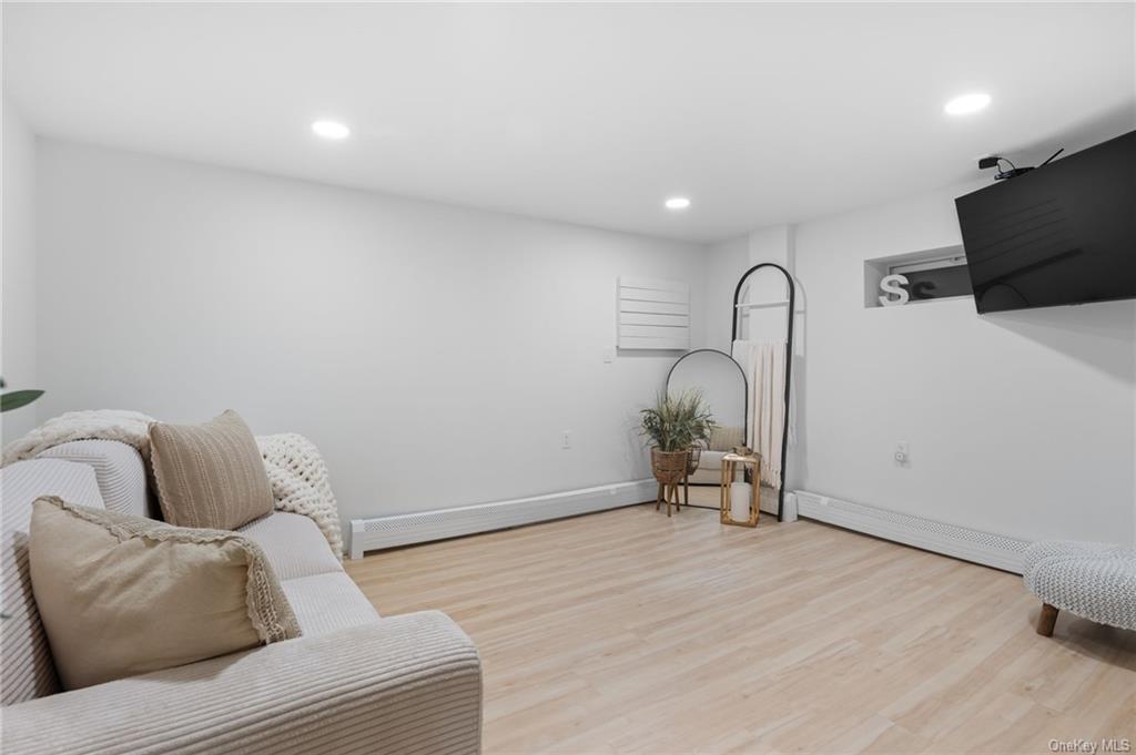 1828 Narragansett Avenue, Bronx, New York image 17