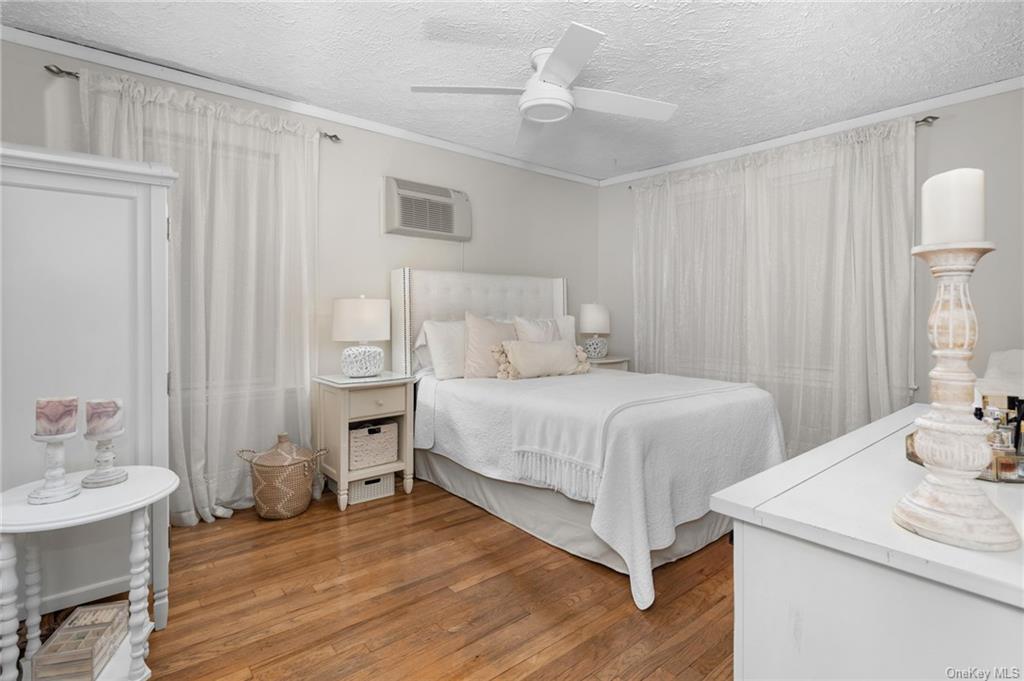 1828 Narragansett Avenue, Bronx, New York image 10