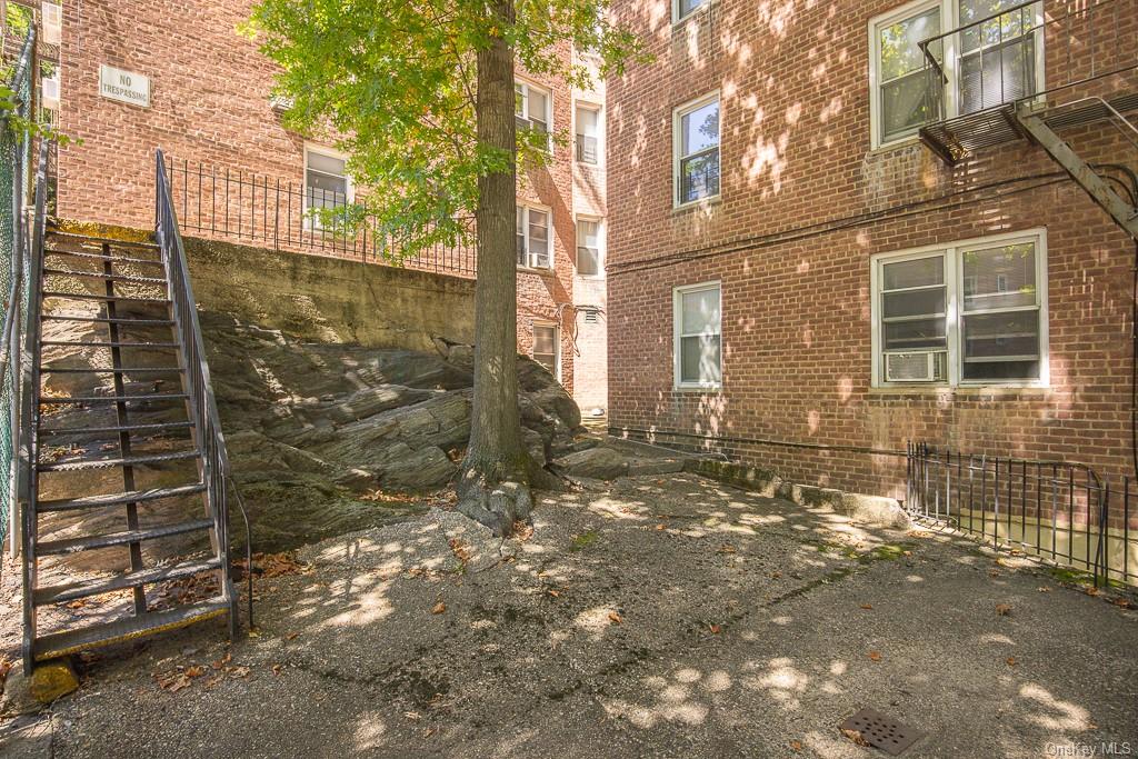 38 Laurel Place #3G, Yonkers, New York image 6