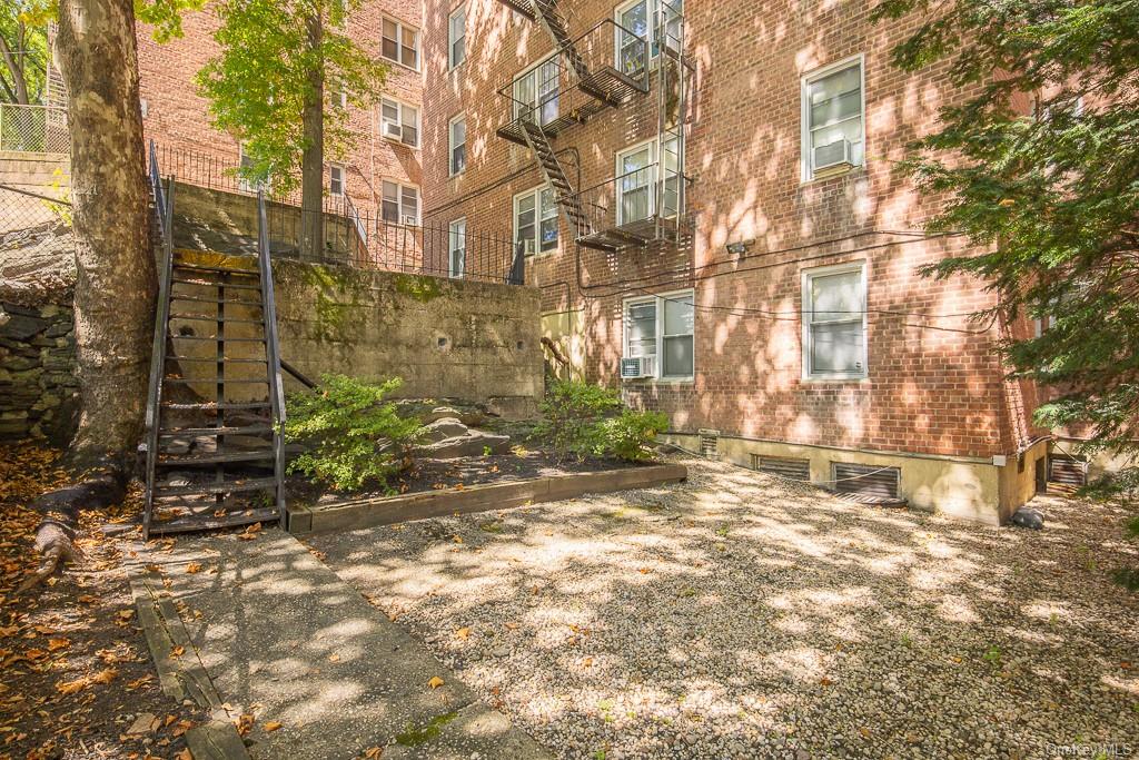 38 Laurel Place #3G, Yonkers, New York image 5