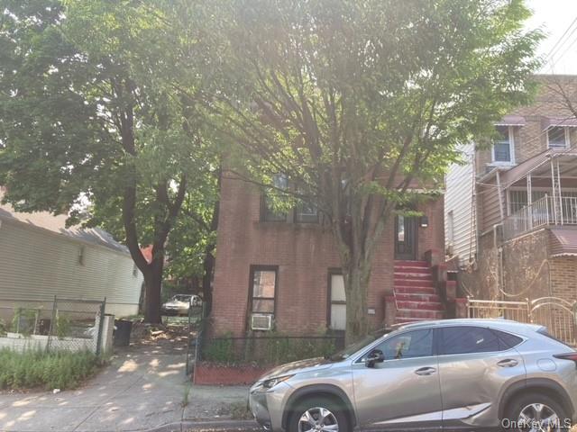 4323 Boyd Avenue, Bronx, New York - 6 Bedrooms  
3 Bathrooms - 