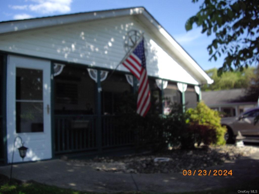 Property for Sale at 4 Vista Lane, Poughkeepsie, New York - Bedrooms: 2 
Bathrooms: 2 
Rooms: 5  - $275,000